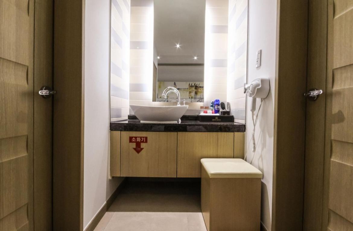 Gallery Hotel Gwangju Metropolitan City Extérieur photo